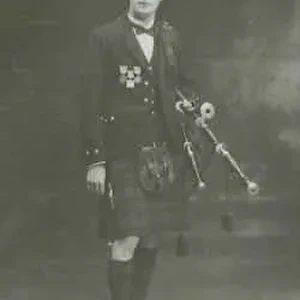 Bagpiper John Wilson dies, Willowdale, Ontario